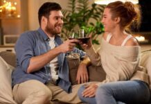17 Low Energy Date Night Ideas in the Comfort of Your Home Low energy date night ideas at home