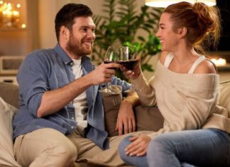 17 Low Energy Date Night Ideas in the Comfort of Your Home Low energy date night ideas at home