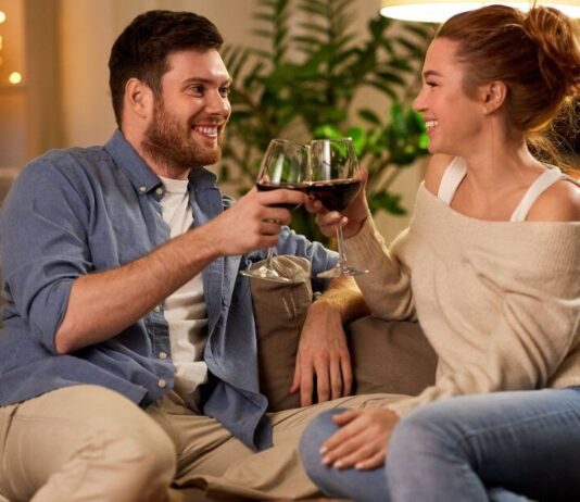 17 Low Energy Date Night Ideas in the Comfort of Your Home Low energy date night ideas at home